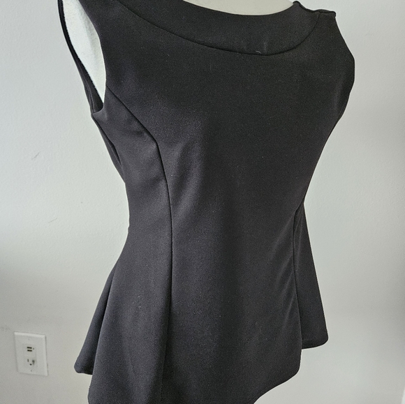 ๐ฎ๐น Italian vintage designer black top sleeveless size small ๐ฎ๐น - Picture 5 of 8